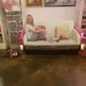 Meet your Posher, Megan